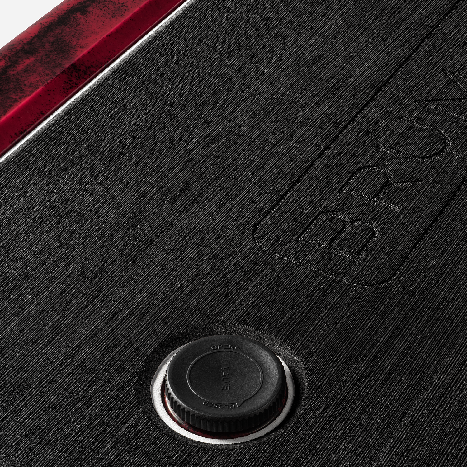 Br Tank 55-Quart Rolling Cooler | Red & Black Swirl